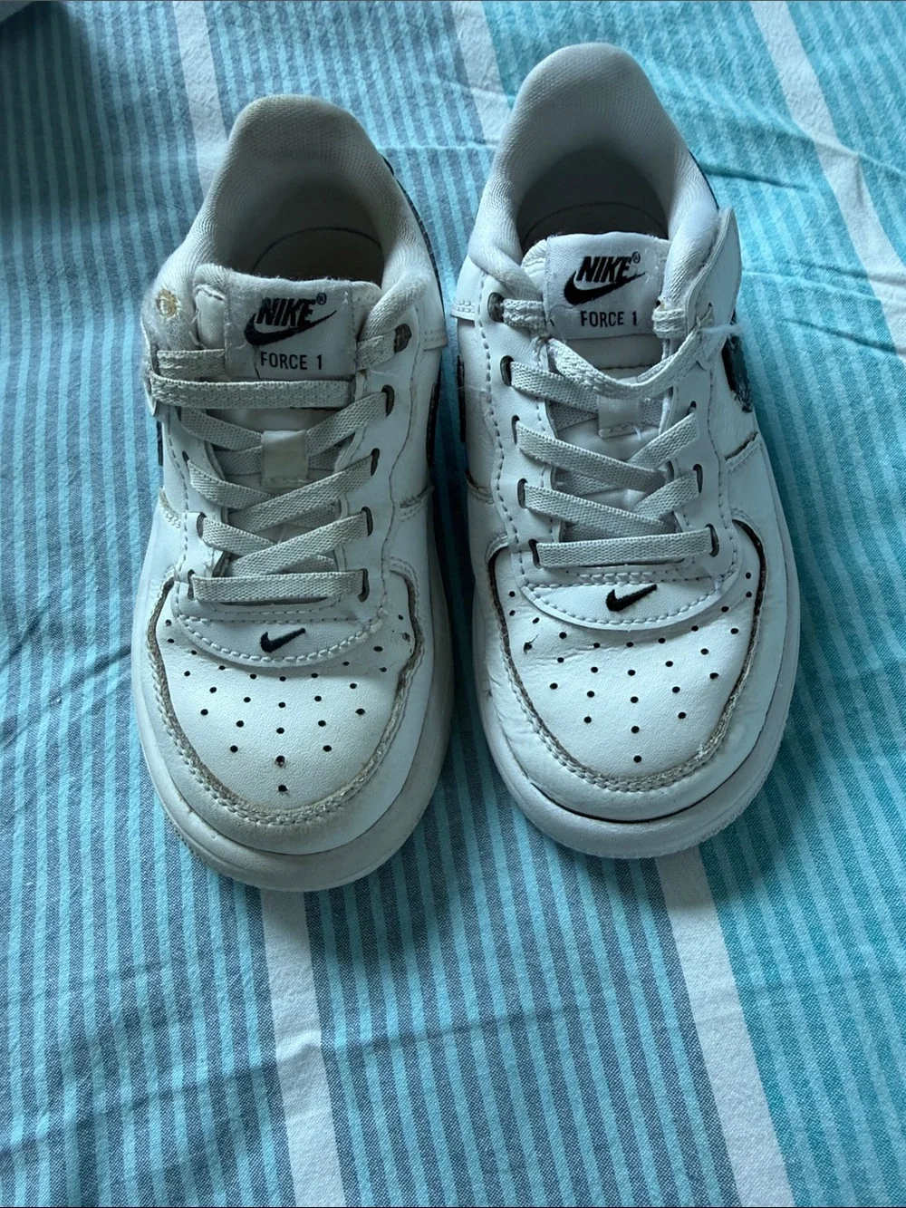 Nike Air Force 1 Low Easy On Shoes
